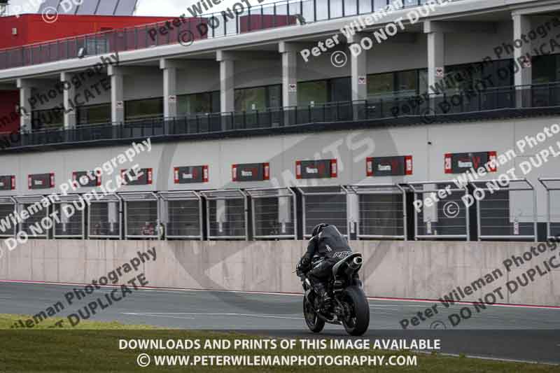 cadwell no limits trackday;cadwell park;cadwell park photographs;cadwell trackday photographs;enduro digital images;event digital images;eventdigitalimages;navarra;no limits trackdays;peter wileman photography;racing digital images;trackday digital images;trackday photos